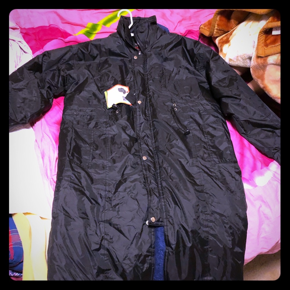 BRAND NEW SNOW JACKET NEVER BEEN USED!!